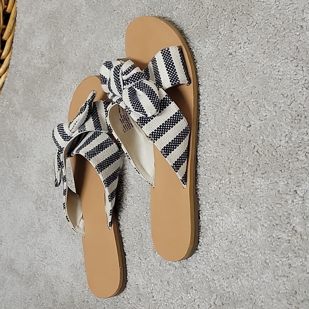 Bow Sandals